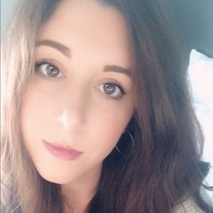 Meet your Posher, Ashlee